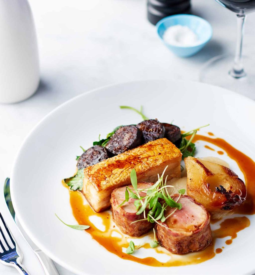 DINING AT CAFÉ DEL MAR Our world class Group Executive Chef has over 20 years experience, working in some of the world s leading venues, including numerous Michelin Star restaurants, and across