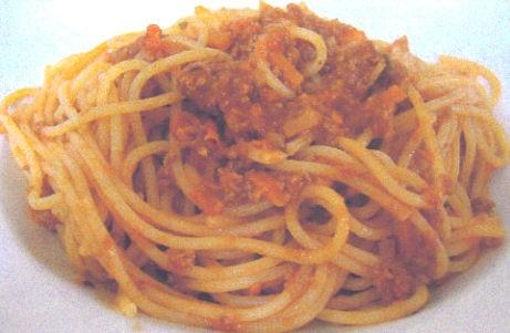 Spaghetti Bolognese Olivia Tinari Main Course 2 tablespoons olive oil Chopped pancetta ¼ cup ½ cup of heavy cream 1 large onion, minced 1 clove garlic, minced 1 pound lean ground beef ½ pound ground