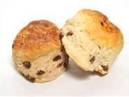 Scones 225g self raising flour 50g block margarine 50g caster sugar 1 egg 2 tablespoons of natural yogurt Flavouring s e.g. cheese, raisins, cherries, dates Objective Learn how to make a batch of scones using the rubbing in method.