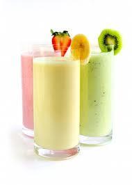 Healthy Drinks Fruit Smoothy: per person ½ banana 2-3 strawberries ½ glass fresh orange juice ½ kiwi fruit 1. Put all the ingredients into a small jug and blend with a hand blender until smooth.