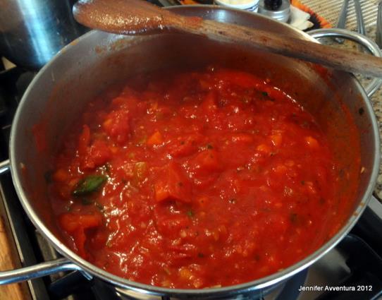 Tomato Sauce This simple little sauce is fantastic stirred through pasta. It is also really good as a pizza topping if you allow it to cook for a little longer to thicken.