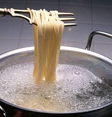 Fresh Pasta 140g/5oz plain flour or Italian '00' flour 2 medium eggs To make the pasta, mix the flour in a large bowl. Make a well in the centre and break in the eggs.
