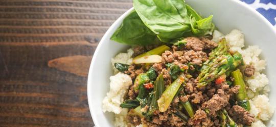 Thai Basil Ground Beef Bowl Prep Time: 10 Min Cook Time: 15 Min Total Time: 25 Min SERVINGS: 4 Serving Size: 2 cups Calories 300 Calories from Fat 37 Total Fat 12g 18% Saturated Fat 6g 32%