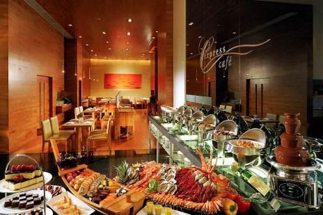 -END- About Café Express Located on the first floor of Hotel Panorama by Rhombus, Café Express is an informal all-day restaurant providing buffet breakfast, lunch, tea, dinner or à la carte menu.