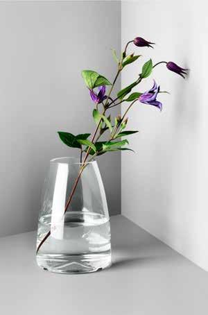 95 Our large and delicately designed vase is made to bring the best out of every flower.