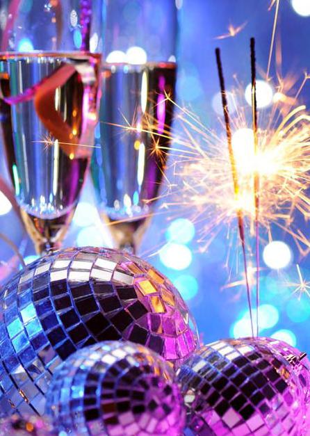 Hogmanay TICKETS 10pp in advance 15 on the door Celebrate Hogmanay in style and swing into 2018 with this year s biggest hits, party anthems and traditional piper at midnight.
