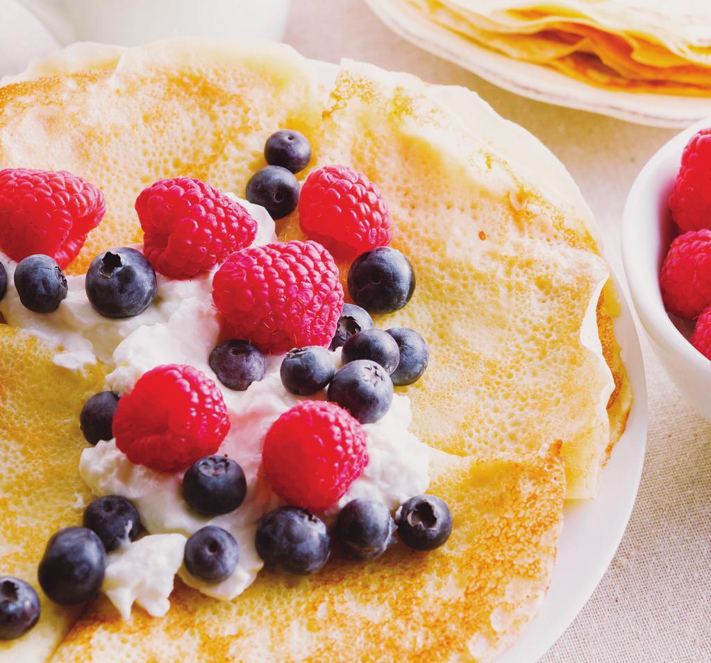 6 Refreshing and healthy PANCAKES WITH GREEK YOGURT 2 SERVINGS 150 g Greek yogurt 1 egg 1 dl mineral water 1 tablespoon sugar or agave syrup 1/2 cup (whole wheat) flour 1/2 cup fresh raspberries and