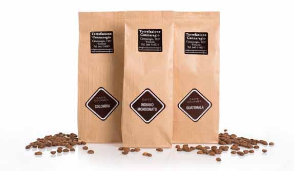Single Origins Brasile Santos Delizia Coffee produced in the Cerrado area, characterized by its fine acidity and light body.