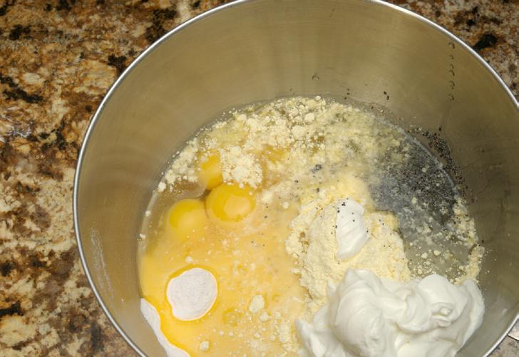 pudding mix (vanilla instant pudding is fine, too) 1 cup sour cream ½ cup water eggs ½ cup vegetable