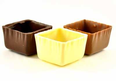Cups 40mm diameter 36mm depth Dark Only 24 per box All chocolate cups made with quality couverture