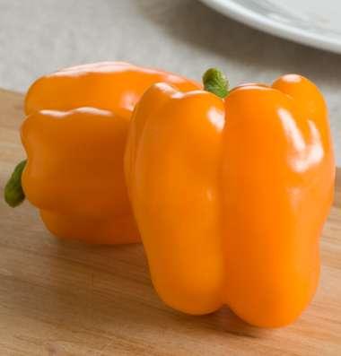 Gourmet Bell Pepper Capsicum Annuum Days to Maturity: 65 green, 85 orange (ripe) Fruits: Bright orange with thick,