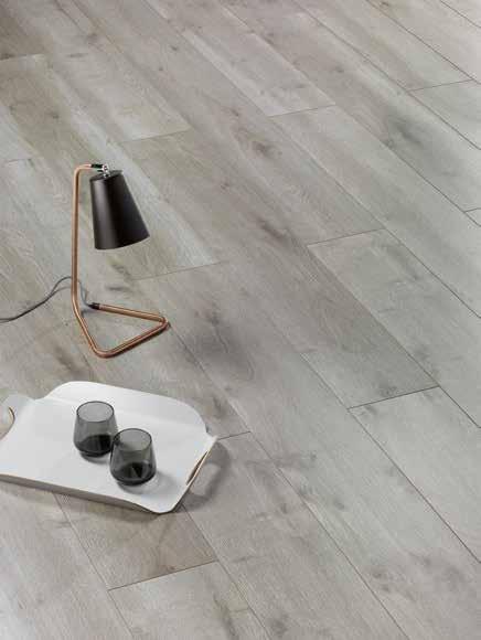 Solid Chic 12 mm 172mm elegant planks > 4 bevels Elegant planks with a width of 172mm, in 4 bevels. Very hardwearing panel for heavy loads. Improved sound insulation.