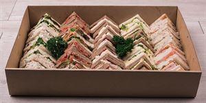 (36 pieces) Executive points with assorted fillings Our delicious point sandwiches on a selection of sliced breads.
