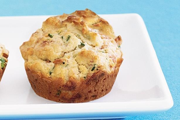 18. Spinach and Bacon Muffin Ingredients: 2 tsps olive oil 1 grated shallot 5 chopped strips of short-cut bacon 1 cup of