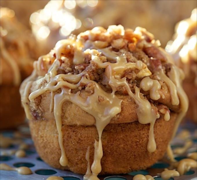 35. Caramel AppleMuffins Ingredients: For the muffins: 0.5 cup vegetable oil 1.5 cup brown sugar 1 egg 2 tsps vanilla extract 1 cup buttermilk 2.