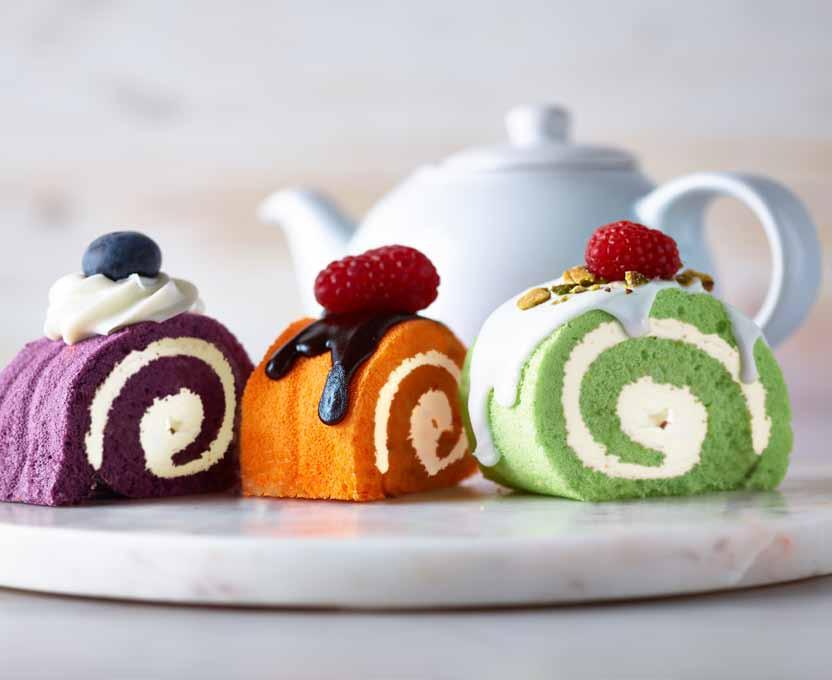 7 8 Mini Swiss Rolls & Raspberry Sponge Cake COMPLETE SPONGE MIX 1000g 540g Cake decorating colours VANILLA LIGHT N FLUFFY Or make your own using the Marvello Filling Cream recipe (page 5) 2 Add