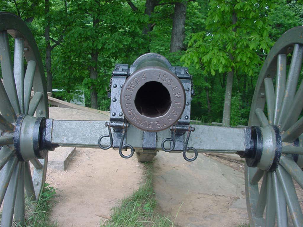 Union cannon on