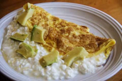 Avocado and Cottage Cheese Omelet week 35 day 3 breakfastg35 1 10 minutes 10 minutes 8.7 8.7 36.5 36.5 35.4 35.4 499.5 499.