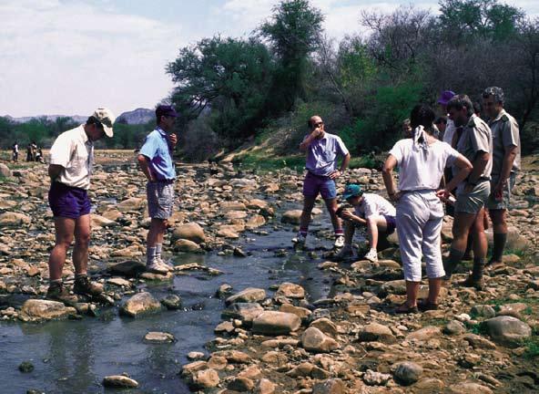 Các chuyên gia thảo luận về những hậu quả sinh thái do nạn hạn hán năm 1992/1993 trên sông Olifants. Bước 4.