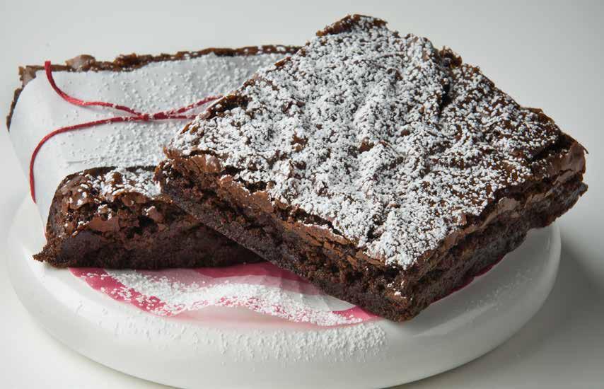 Fudgy Brownie (Brownies Chocolatosos) Rich, chocolaty and deliciously perfect!