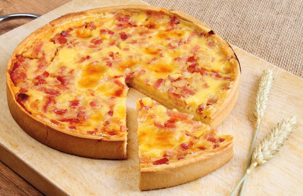 Crisp QUICHE LORRAINE PIZZA & QUICHE 1 roll of fresh puff pastry (approx. 250g), 3 eggs, 150ml cream, 200g ham, 175g cheese.