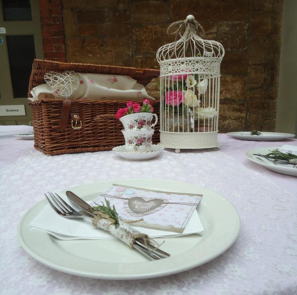 Table Hamper Creating a vintage styled Event, doesn t have to stop at the decor why not follow the style through for a laid back affair, and a wedding breakfast for guests to talk about!
