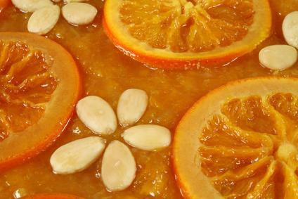 A creative blend of citrus, spice, and woods, marmalade spice blends the aromas of: Valencia orange,