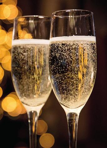 New Year s Eve Celebration Dinner Amuse Bouche Mains See in the New Year in style! Start the evening with fizz and canapés, followed by a fabulous 6-course menu.
