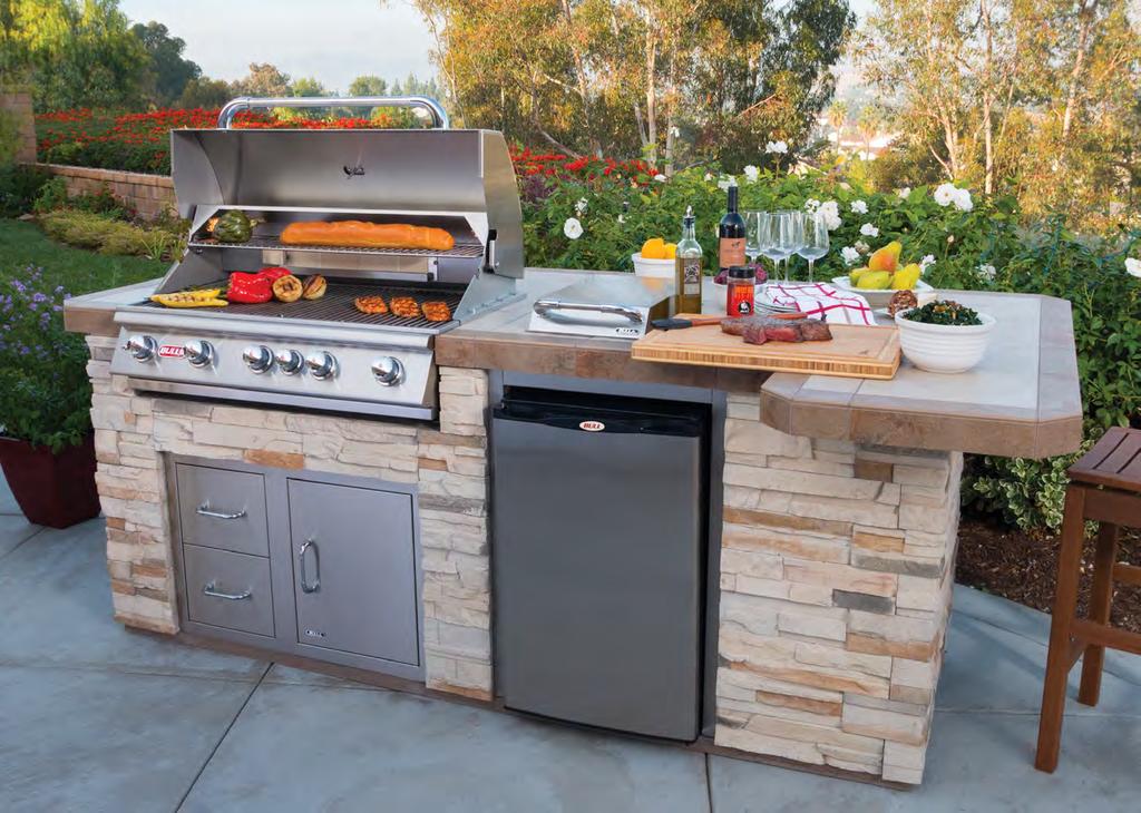 BULL Outdoor Kitchen Collection Featured: BBQ Outdoor Kitchen, with upgrades: Brahma Grill Head, Single Side Burner, Door/Drawer Combo Standard Features MASTER Q JUNIOR GOURMET Q POWER Q LUXURY Q