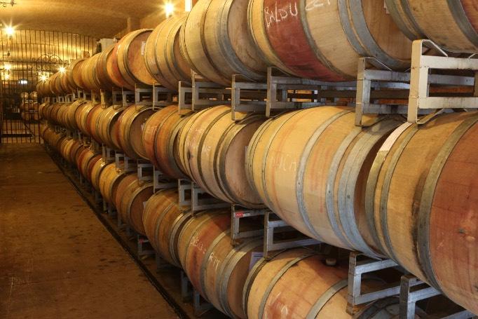 Chile in One Bottle 100 Wineries, 100 Winemakers, 100 Barrels = 1 Wine The idea originated by gathering and blending for the first time in the history of national and world viticulture different