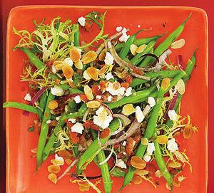 Green Bean Salad with Salsa Dressing MAKES 4 SERVINGS PREP 25 MIN TOTAL 30 MIN INGREDIENTS pound green beans bunch frisee or escarole, torn into bite-size pieces /4 red onion, thinly sliced cup salsa