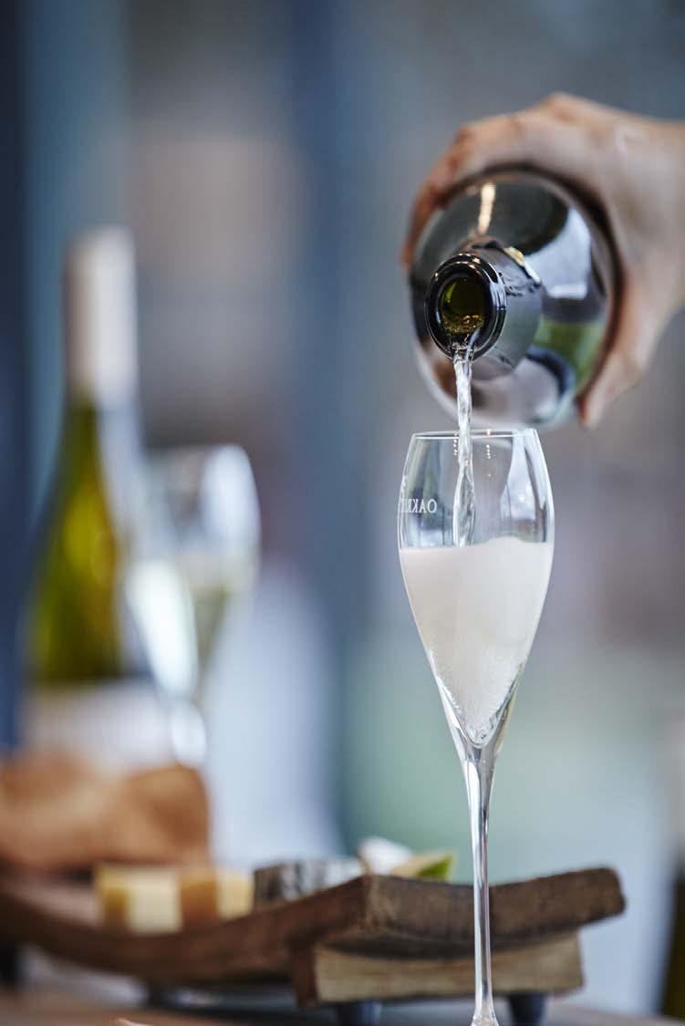 Key takeaways 1. Global sparkling wine sales are growing 2. The UK and the USA are the biggest imported sparkling wine markets and growing strongly, driven by demand for Italian Prosecco 3.