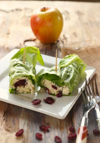 CRANBERRY & CHICKEN ROLLUP SANDWICHES Spice up your classic chicken salad with this recipe. Lettuce wraps are so fresh, and adding them into cranberries gives your sandwich some added antioxidants.