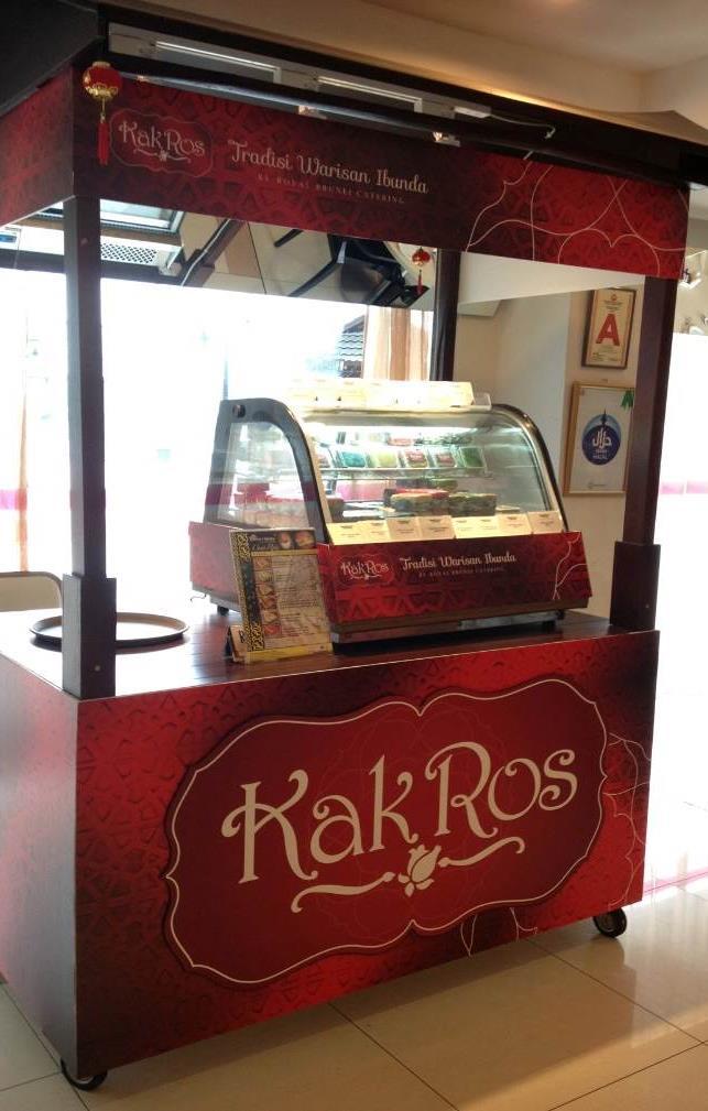 Kak Ros Cakes originated from a small household business before being developed by Royal Brunei Catering (RBC) in April 2013.
