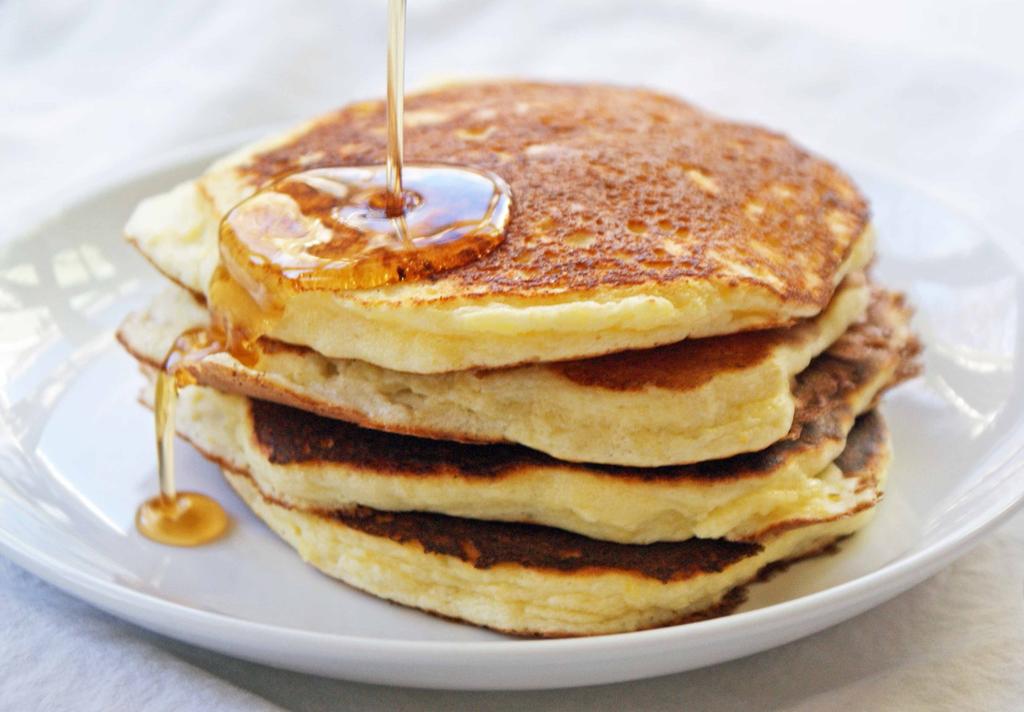Canadian Fluffy Pancakes Ingredients for 6-8 pancakes: 100g plain flour 1 tbsp.