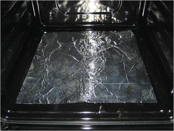 OF AT LEAST 10MM (1CM) IS LEFT BETWEEN THE BASE OF THE APPLIANCE AND THE FLOOR. 10 mm!
