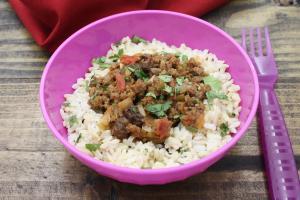 << Table of Contents Beef Picadillo Prep time: 10 minutes Cook time: 40 minutes Makes: 6 Servings Picadillo is a delicious stew made with ground beef, tomatoes, and other ingredients.