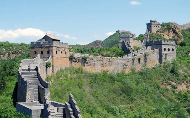 The Great Wall of China While the wall did not keep invaders out of China, it did demonstrate the