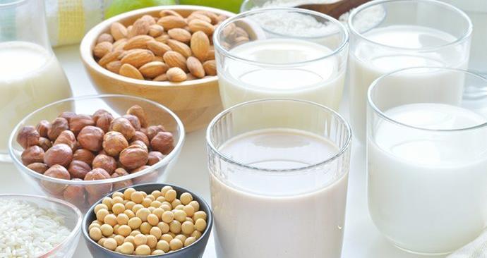 Plant-based alternatives: milk products Creaminess & Taste - obtain creamieness by fats like cocoa butter (equivalents), plant oil, nut paste, Emulsifiying & foaming properties - use the foaming