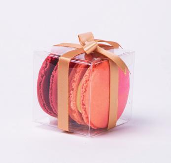 THE LITTLE LOVE NOTE MACARON FAVOR BOXES Those charming little boxes are perfect for hiding around the house