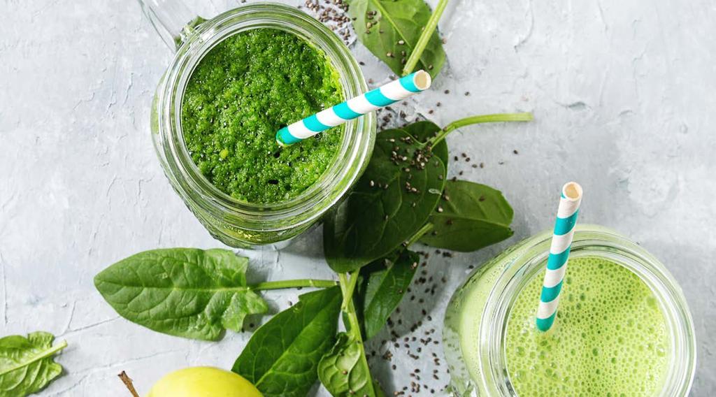 Super simple GREEN SMOOTHIE COOK TIME 10 MINUTES 2-3 O N T H E GO INGREDIENTS// 1 large banana, peeled 1 ½C milk of choice (almond, soy, coconut, cow) 2C