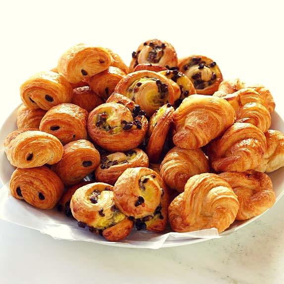 House baked mini muffins, mini Danish pastries, & mini croissants with butter & preserves. Includes whole apples.