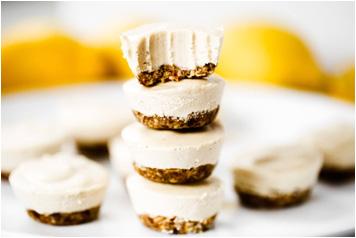 BANANA CHEESECAKE BITES ¼ cup instant (quick-cooking) oats 2 tbsp unsweetened applesauce 6 oz fat-free cream cheese, softened 1 tbsp honey ¼ cup mashed banana ½ tsp cornstarch ¼ tsp vanilla extract