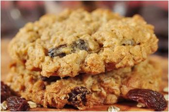 PROTEIN OATMEAL COOKIES ½ cup egg whites 4 cup raw oats 4 tsp baking Stevia 3 tsp vanilla extract 1 cup unsweetened applesauce 8 scoops vanilla protein 2 tsp olive oil 1 cup raisins 8 tbsp dried