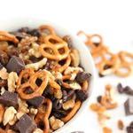 SMALLER HEALTHY PLAN-DARK CHOCOLATE TRAIL MIX D E S S E R T Serves: 4 Prep Time: 5 Minutes Cook Time: Calories: 303 Fat: 18.9 Carbohydrates: 30.5 Protein: 8.9 Fiber: 3.4 Saturated Fat: 1.