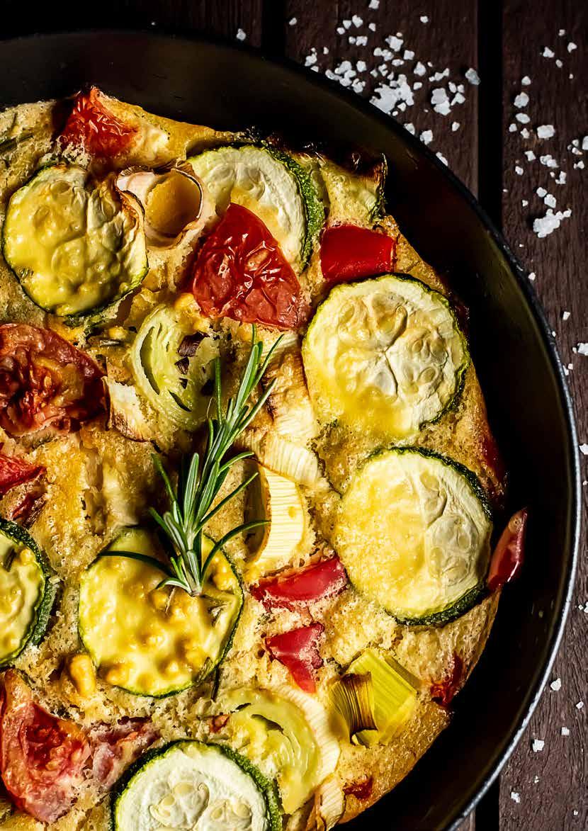 DINNER 200g / 1 ½ cup chickpea flour 250ml / 1 cup water 1 sprig rosemary leaves, cut finely 2 tsp rapeseed oil 170g / 2 cups firm tofu, sliced into thin strips ½ red bell pepper, sliced 1 tomato,