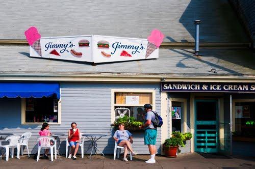 BUSINESS FOR SALE - $289,000 1,050+/- SF Take-Out Restaurant Jimmy s of Woods Hole 22 Luscombe Avenue, Woods Hole, MA Located directly