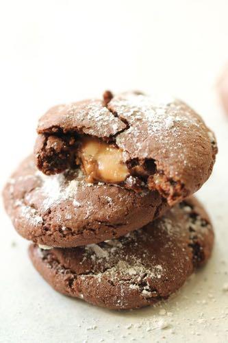SMALLER FAMILY- ROLO COOKIES D E S S E R T Serves: 36 Prep Time: 15 Minutes Cook Time: 8 Minutes 1 (15.