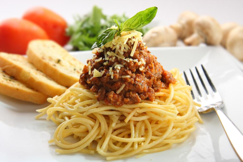 Recipes - Soups/Sauces Spaghetti Sauce 3 cloves fresh garlic 2 Tbsp olive oil 1 tsp dried oregano ½ - 1 tsp dried basil 1 lb.