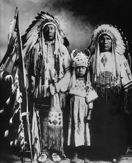 The Iroquois Indians were actually a "nation" of Indians made up of 5 tribes. These tribes were the Iroquois, Senecas, Onondagas, Oneidas, and Mohawks.